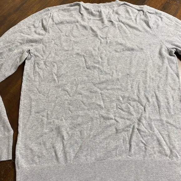 Banana Republic Women’s Grey AMORE Sweater size large - Picture 4 of 4